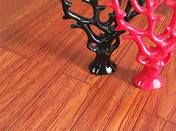 番龍眼實木地板get一下。   