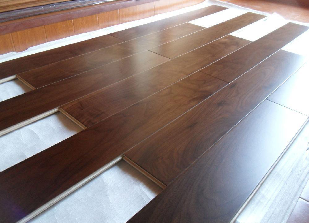 “花貓”地板如何修復 四種方法大講解