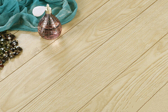 瓷磚上能不能鋪地板? 聽老師傅一說, 后悔沒早知道